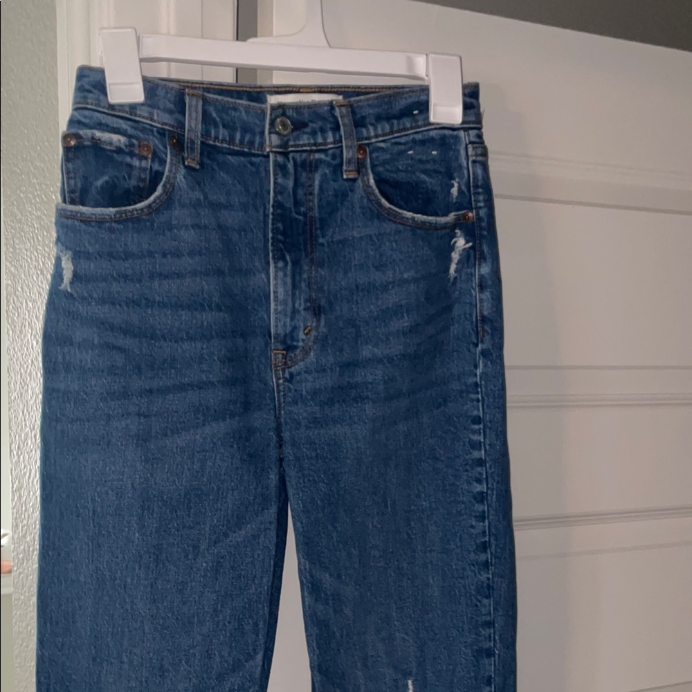 A&F 90s Straight Ultra High Rise Jeans
